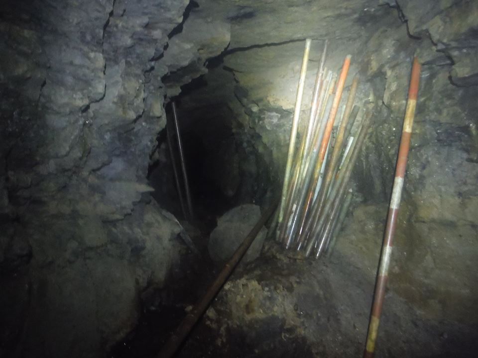 The scaffolding was left leant to one side of the chamber ready to be moved further into the mine. 